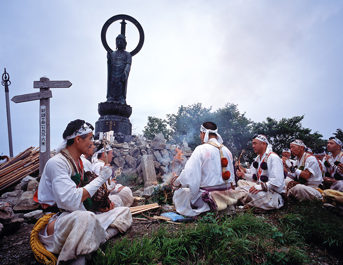 釈迦に祈る